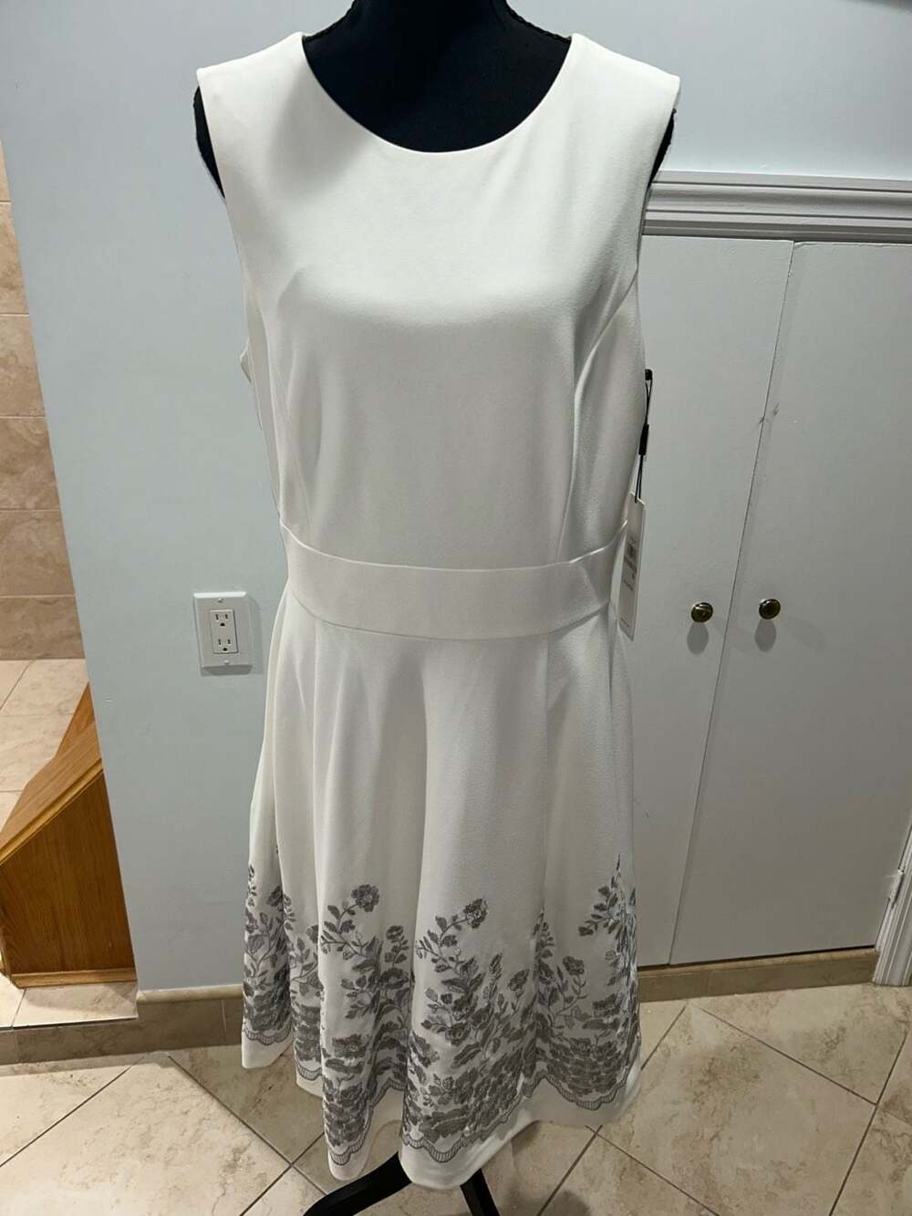 Calvin Klein Embroidered Fit and Flare Dress Size 12 White Gray Floral Hem